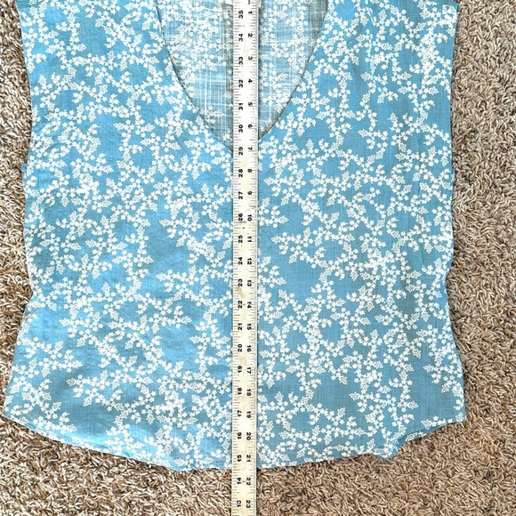 Ana Blue & White Floral V Neck Boho Beachy Feminine Pretty Blouse Top Sz S - Picture 9 of 10